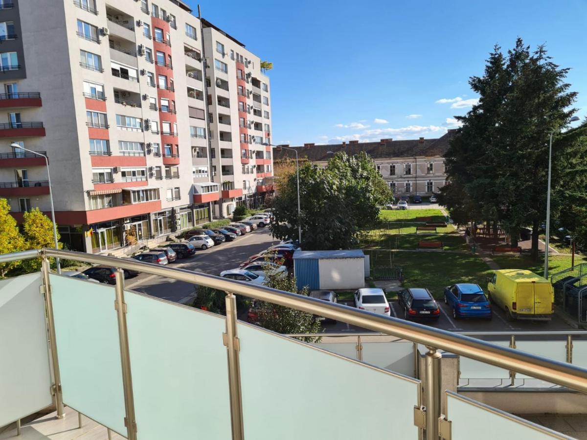 Ideal Apartments Oradea Zewnętrze zdjęcie